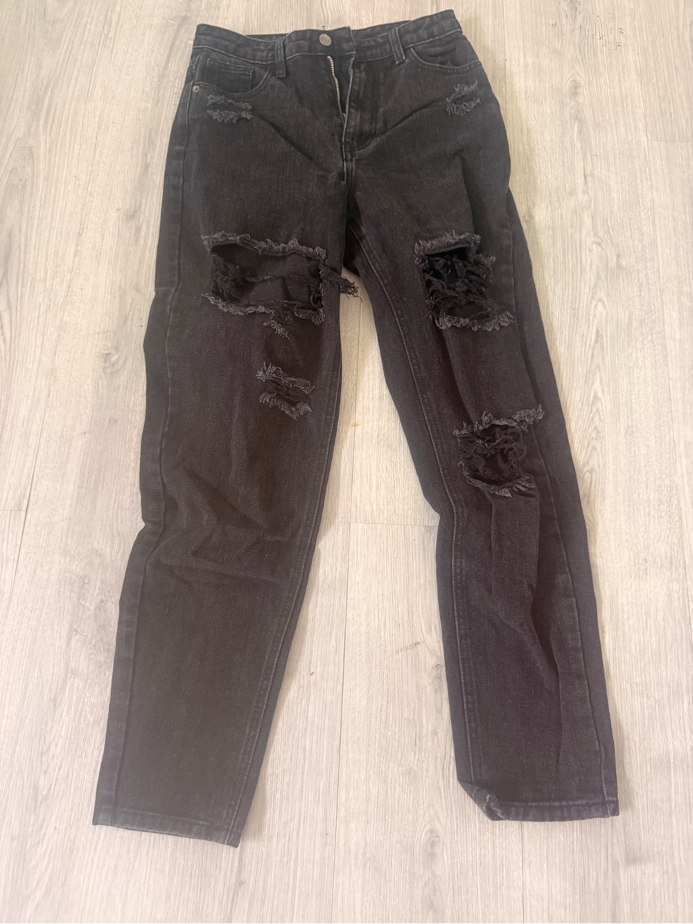 Pretty little thing mom Jeans 4